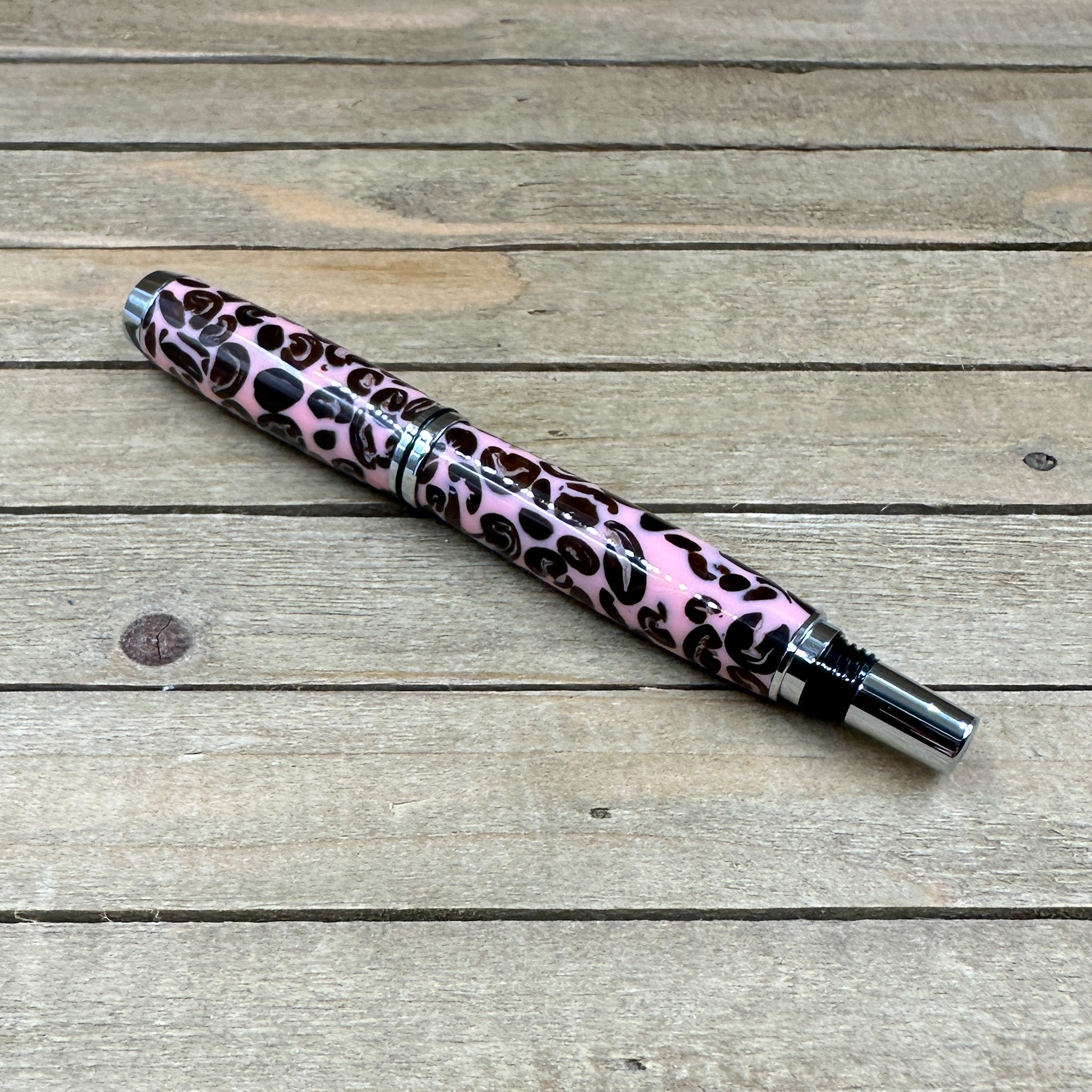 Strawberry pink resin and real coffee beans rollerball pen Strawberry pink resin and real coffee beans rollerball pen